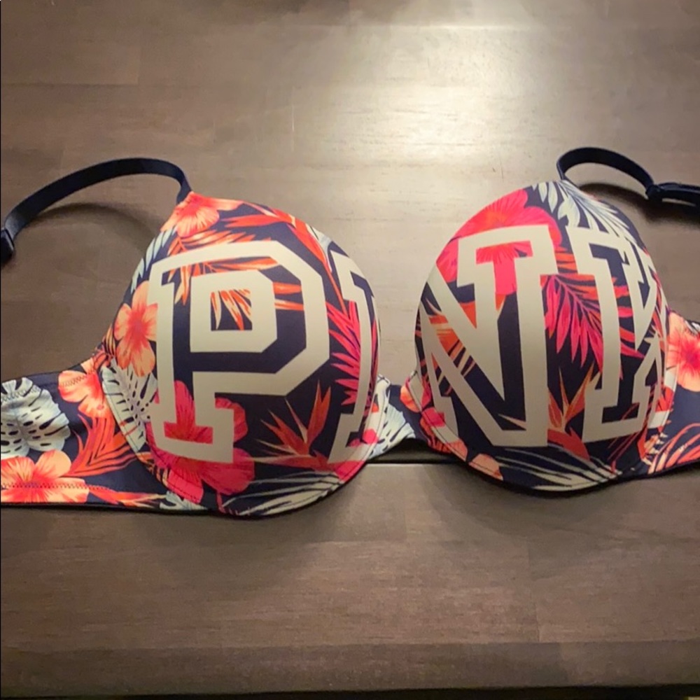 Victoria’s Secret PINK bra